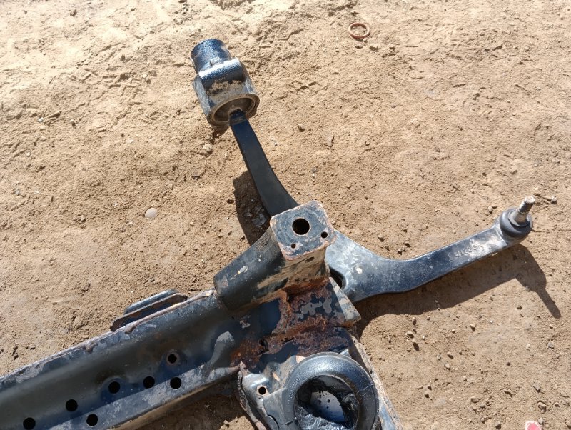 Балка подмоторная