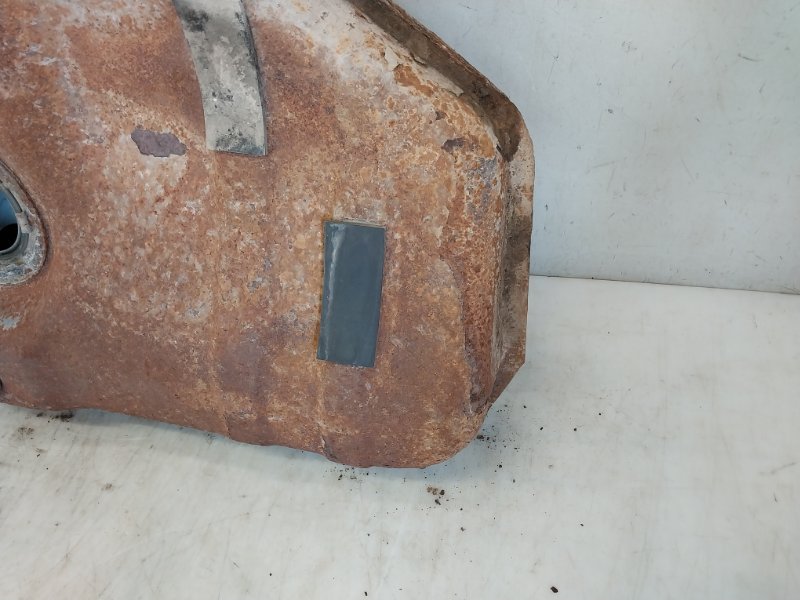 Бак топливный