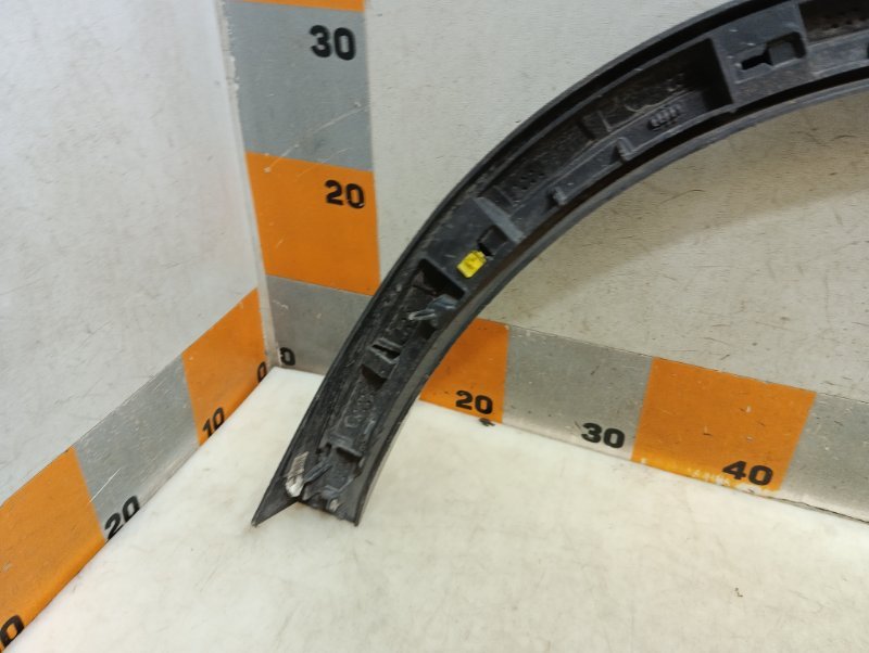 Накладка заднего крыла правого