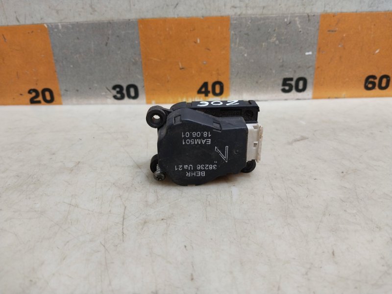 Моторчик заслонки печки