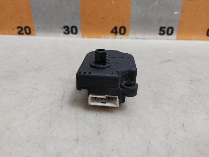 Моторчик заслонки печки