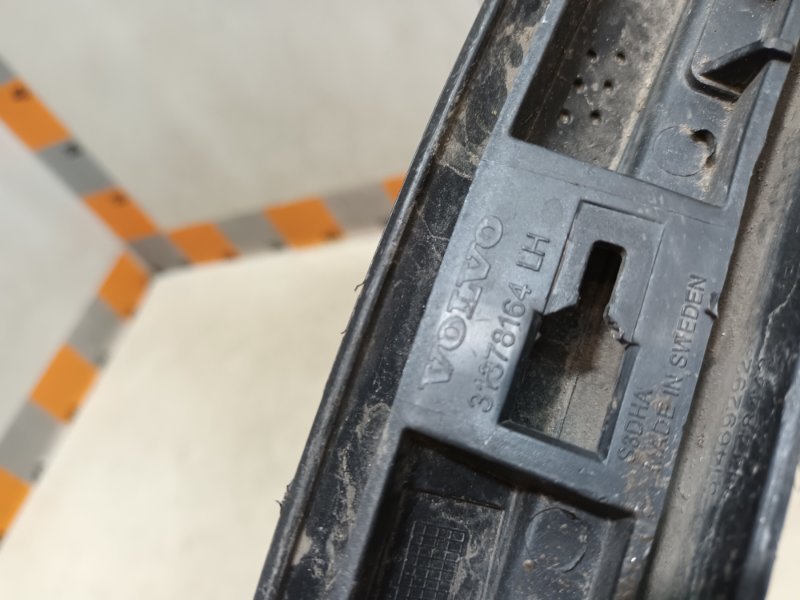 Накладка заднего крыла левого