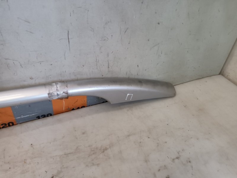 Рейлинг (релинг) правый (планка на крышу)