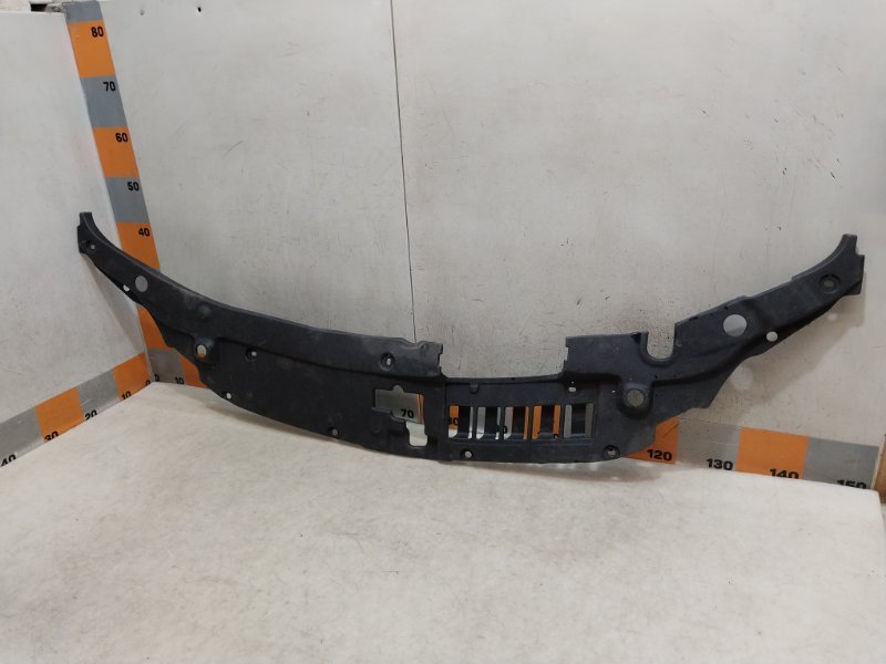 Кожух замка капота