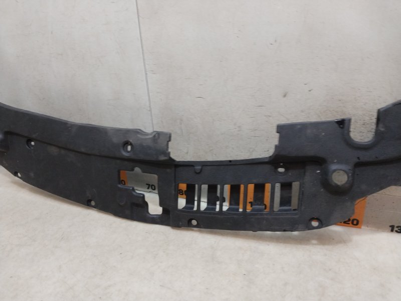 Кожух замка капота