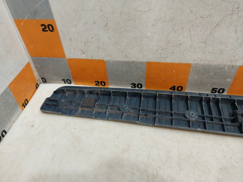 Обшивка багажника