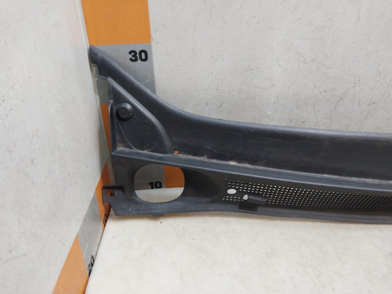 Решетка стеклоочистителей (Жабо)