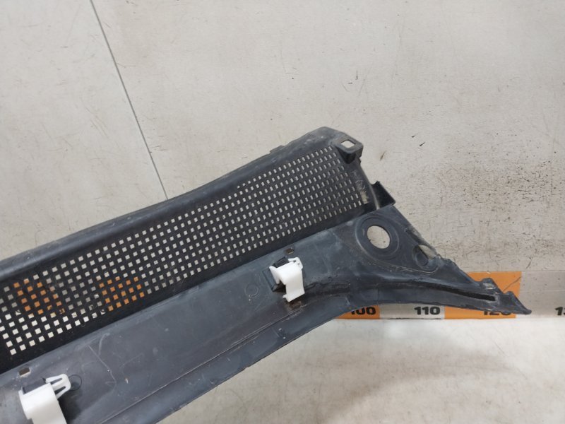 Решетка стеклоочистителей (Жабо)