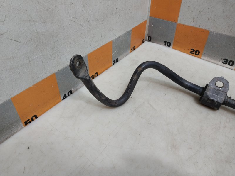 Стабилизатор задний