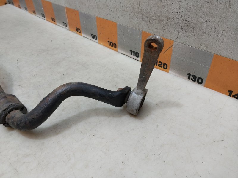 Стабилизатор передний