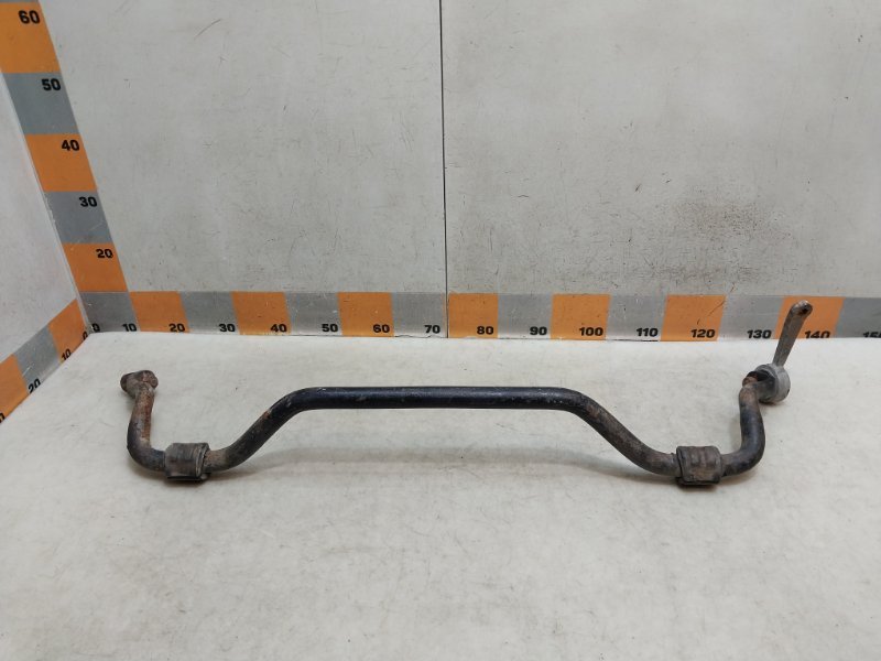 Стабилизатор передний