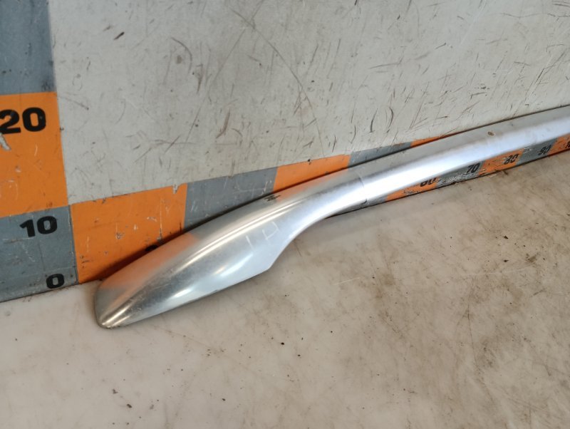 Рейлинг (релинг) левый (планка на крышу)