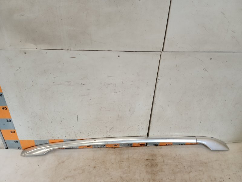 Рейлинг (релинг) левый (планка на крышу)