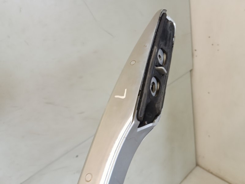 Рейлинг (релинг) левый (планка на крышу)