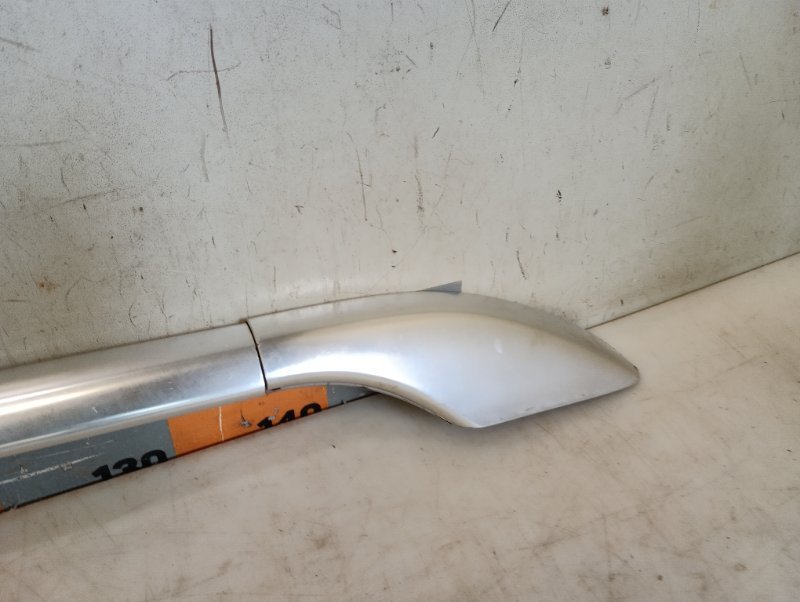 Рейлинг (релинг) левый (планка на крышу)