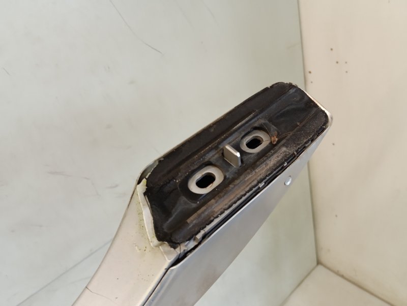 Рейлинг (релинг) левый (планка на крышу)