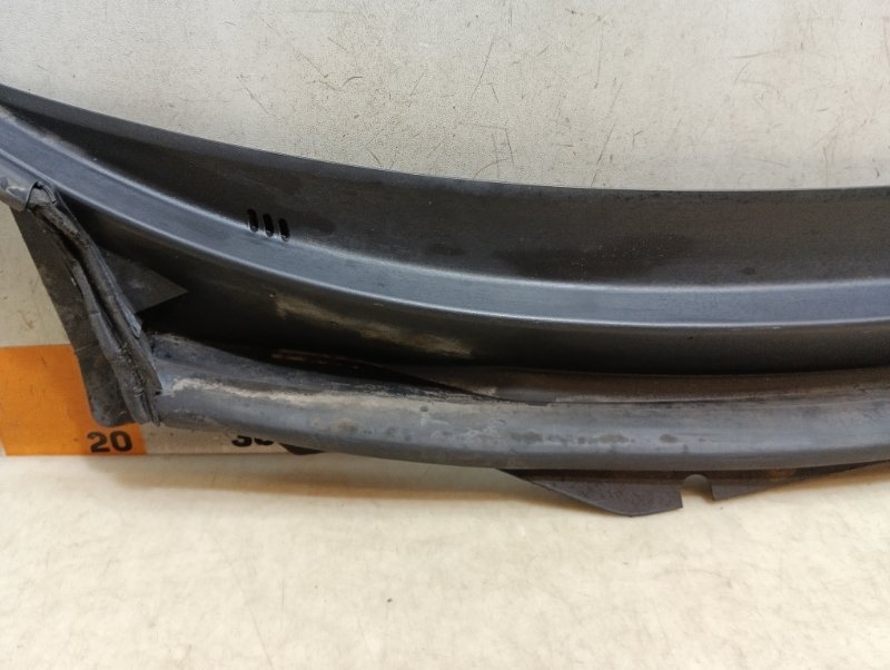 Планка под лобовое стекло