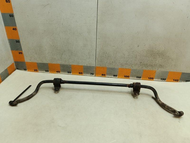 Стабилизатор передний