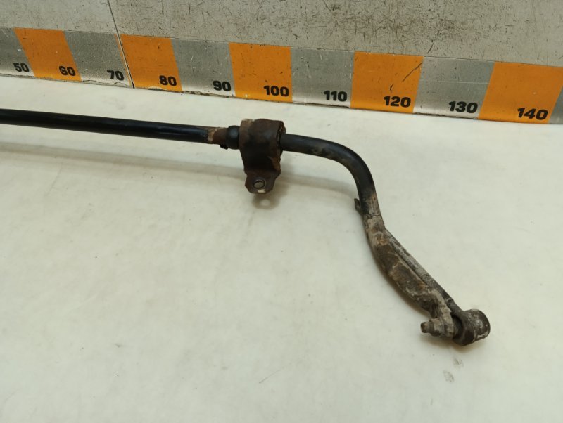 Стабилизатор передний