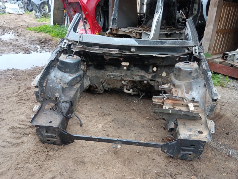 Кузовной элемент