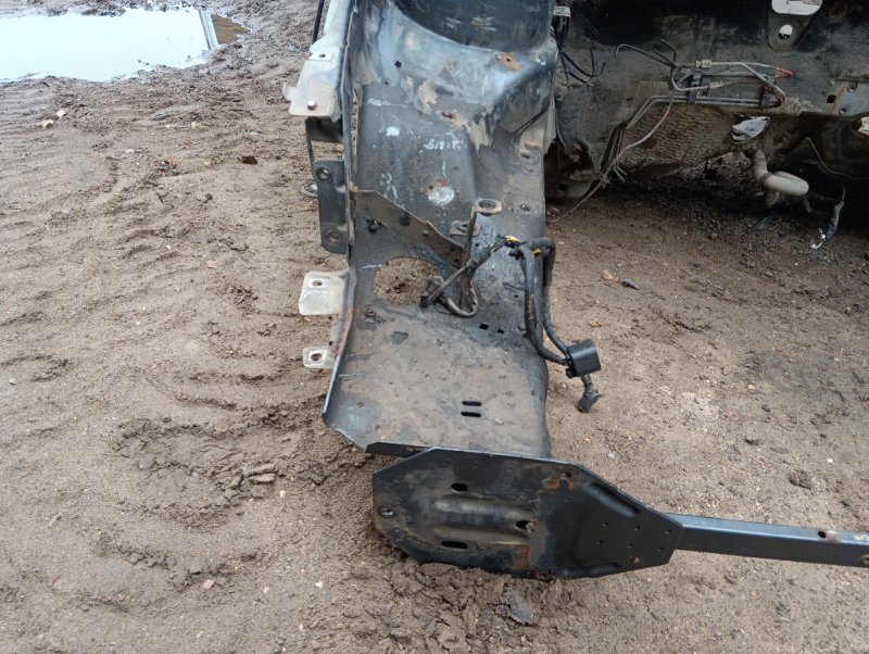 Кузовной элемент