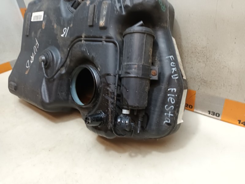 Бак топливный