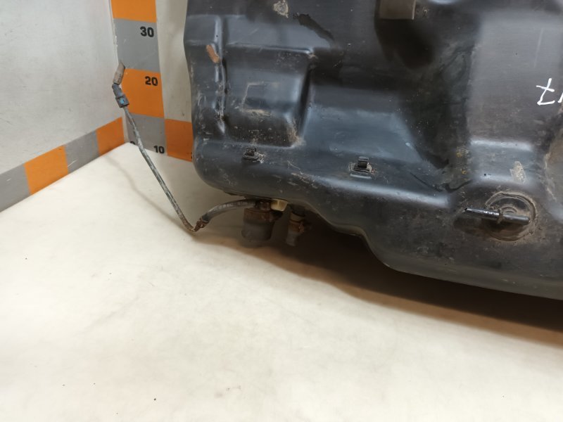 Бак топливный