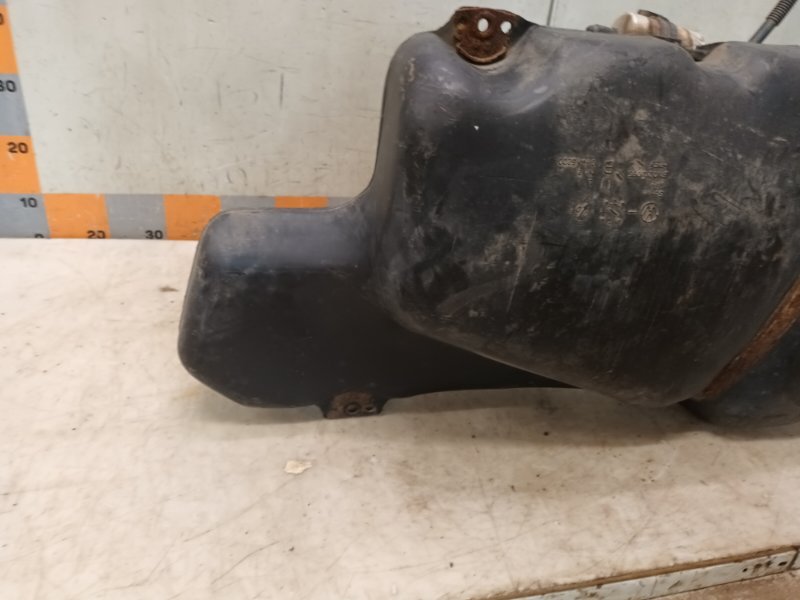 Бак топливный