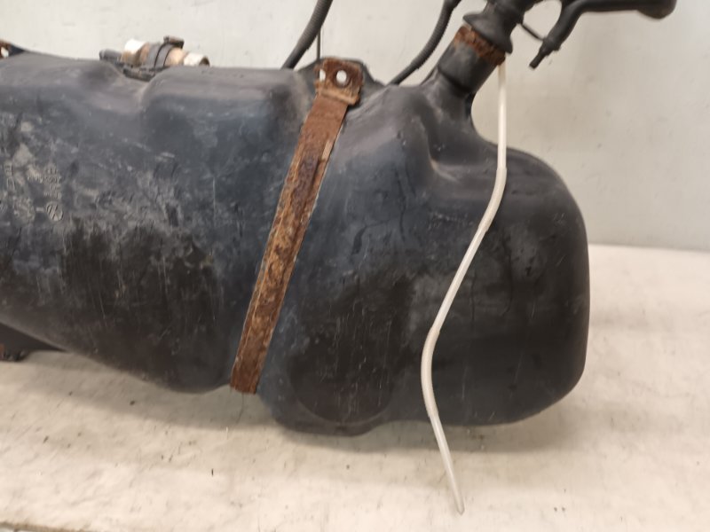 Бак топливный