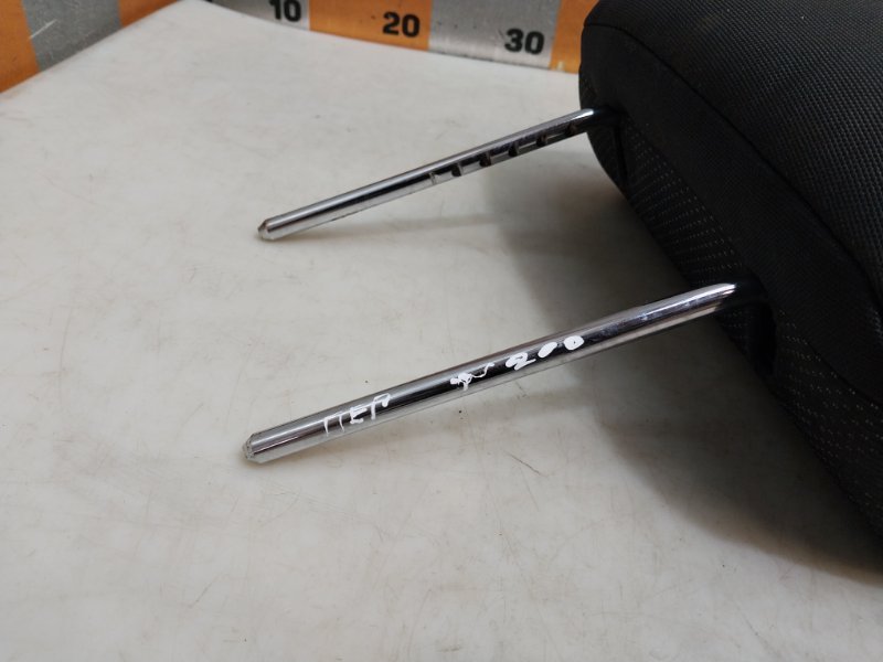 Подголовник сиденья