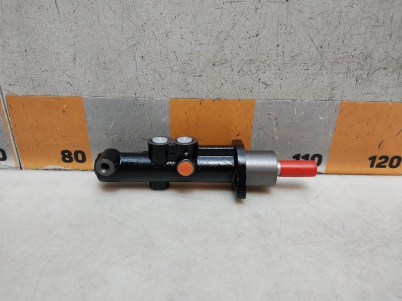 Цилиндр тормозной главный