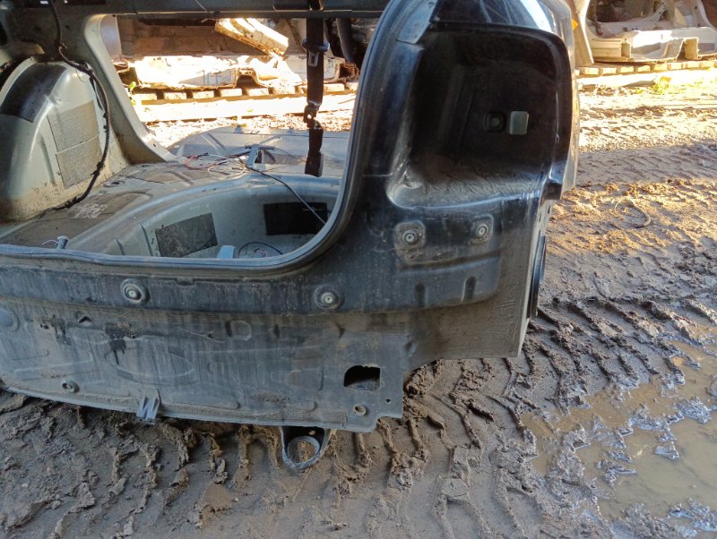 Кузовной элемент