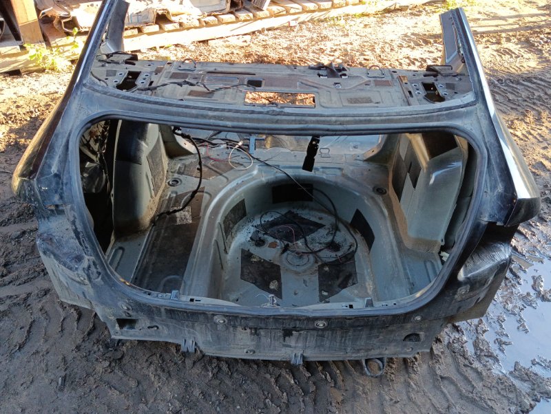 Кузовной элемент