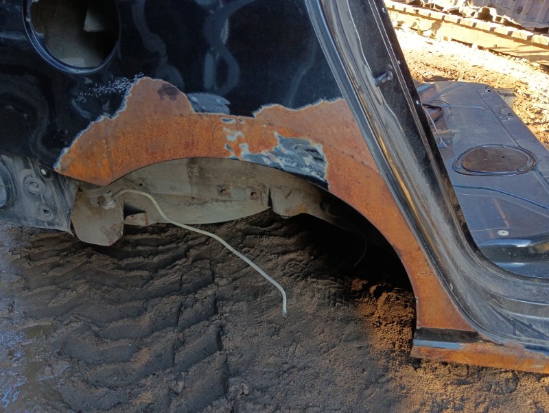 Кузовной элемент