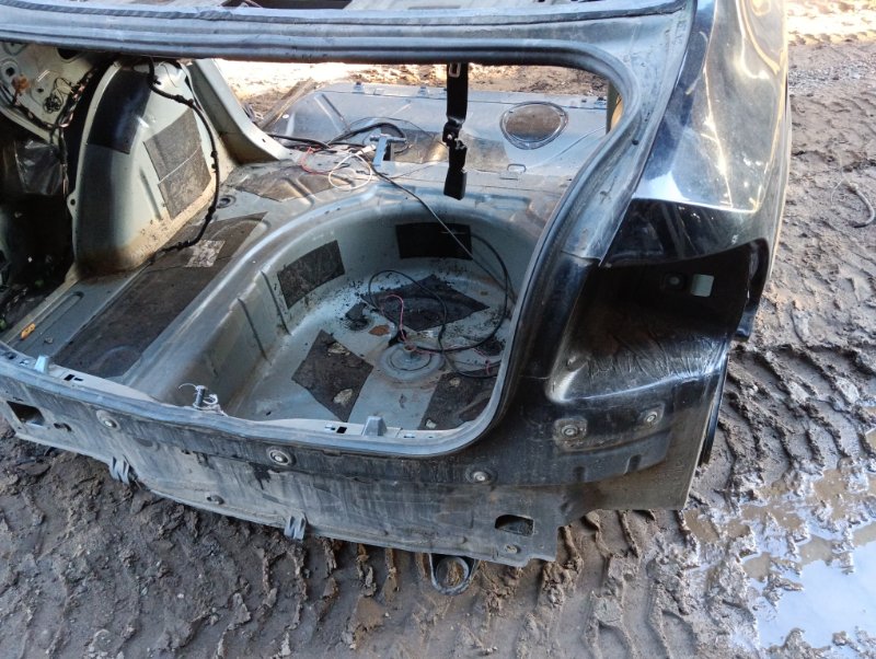 Крыло заднее правое