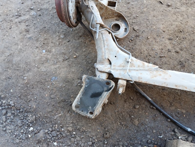 Балка задняя