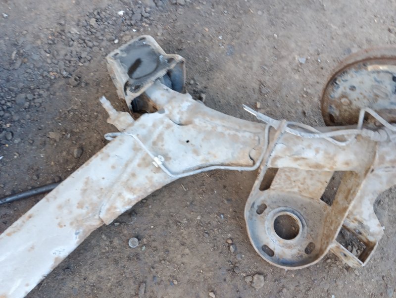 Балка задняя