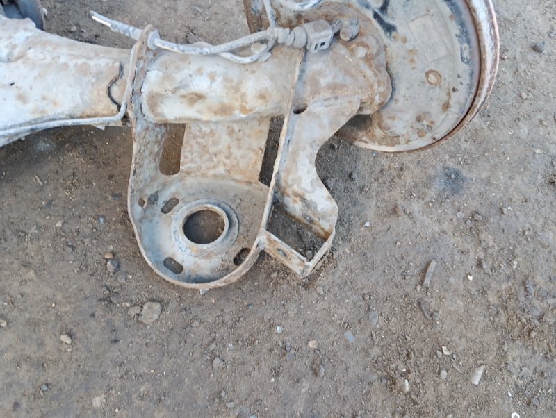 Балка задняя