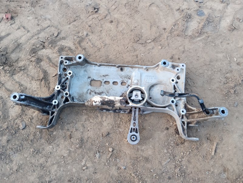 Балка подмоторная