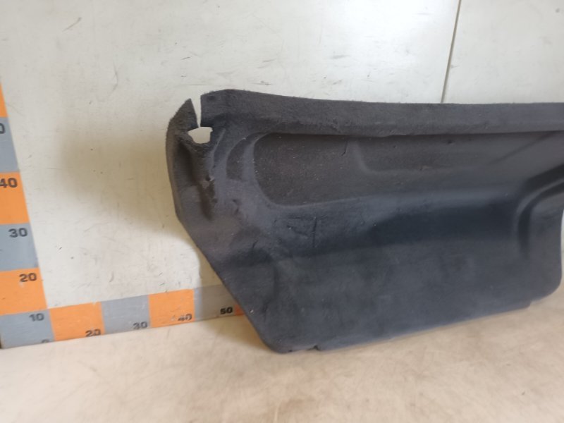 Обшивка крышки багажника