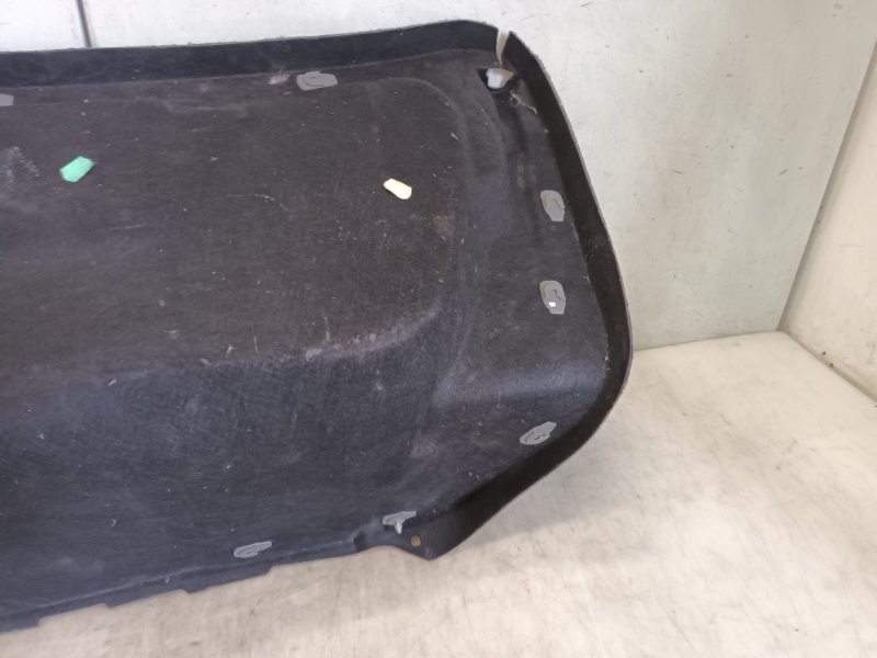 Обшивка крышки багажника