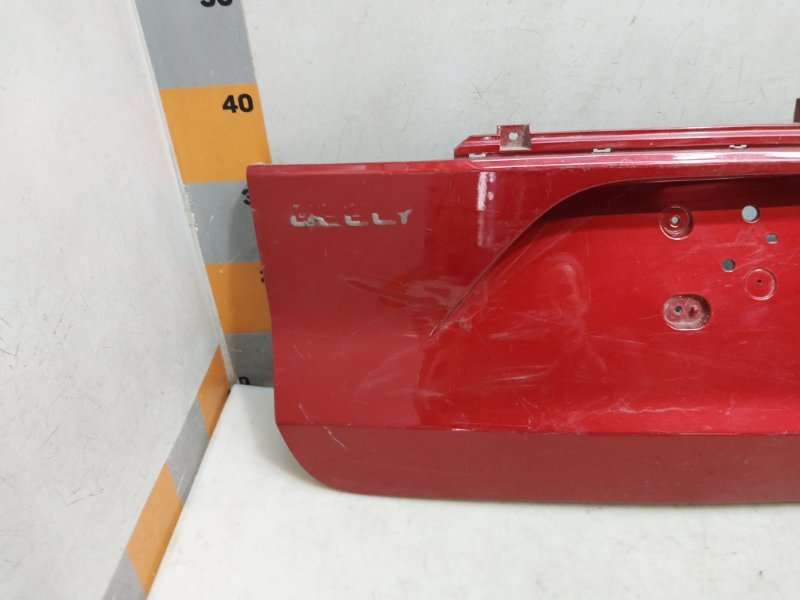 Накладка двери багажника