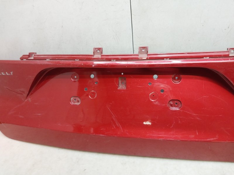 Накладка двери багажника