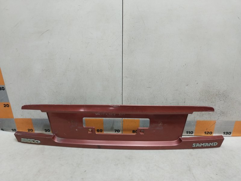 Накладка крышки багажника