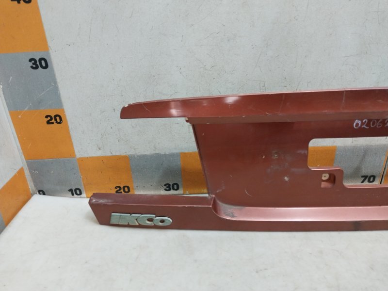 Накладка крышки багажника