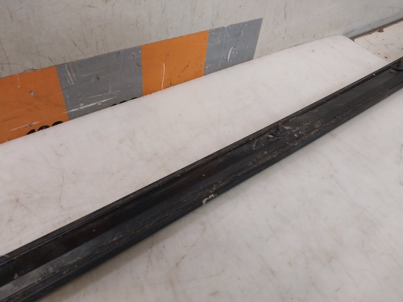 Молдинг крыши правый