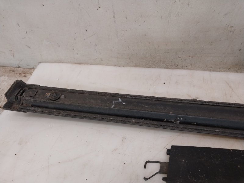 Молдинг крыши левый