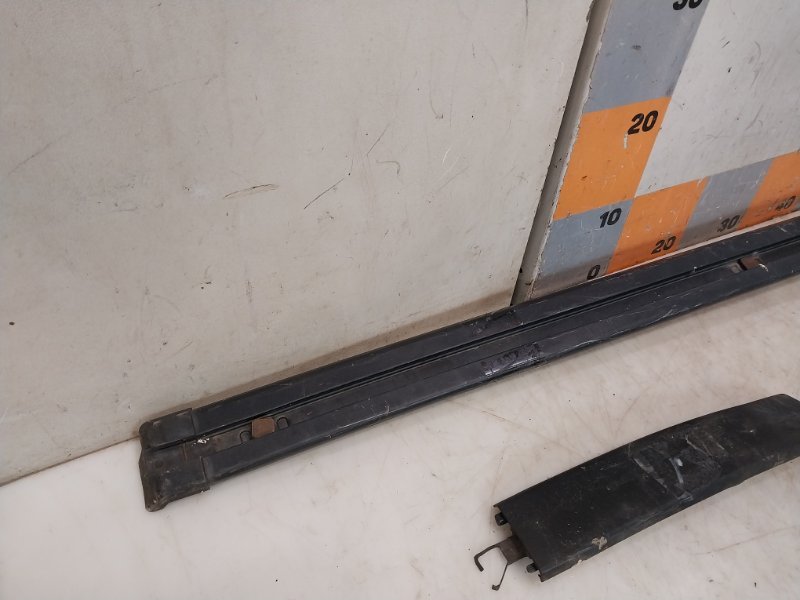 Молдинг крыши левый