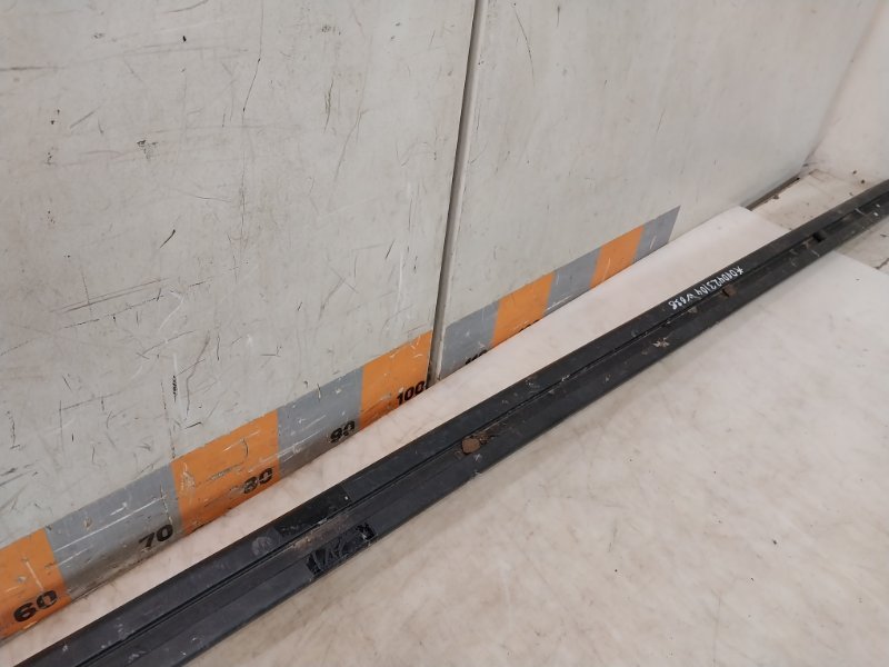 Молдинг крыши левый