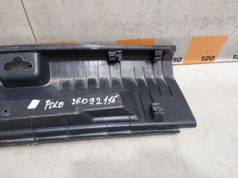 Обшивка багажника